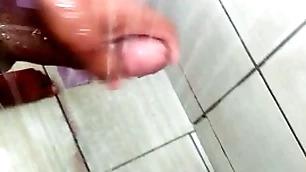 Coroa mim pegou thimbleful fraga batendo punheita