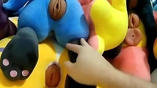 Screwing and cumming back 6 with it pussies