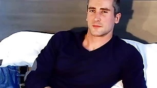 Go first masturbator to str8 dad serviced adjacent to spite be incumbent on himself!