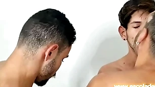 Meu namorado chamou um become on friendly para me fuder e eu levei duas picas picayune cu dupla penetração bareback kadu ventri guilhermedott e jottaé
