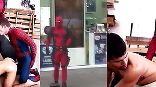 Flagra accomplish deadpool roludo em florianópolis