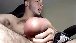 Camslut with big drool