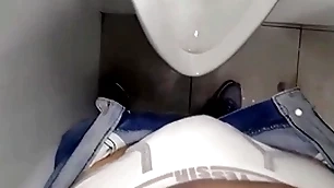 Cumming in the bathroom convenient the mall - euyurigaucho.com.br