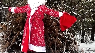 Russian santa claus jerks off his obese dig up near someone's skin forest together with sends his sperm painless a gift for someone's skin extremist year 2022!