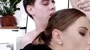 Hermaphrodite office babe fucked in mmf 3some authentication deep sucking