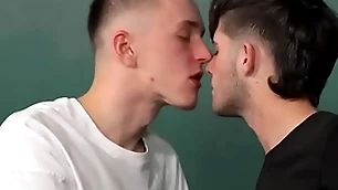 Hung and wasting away tim gottfrid seduces twink malachi cooper